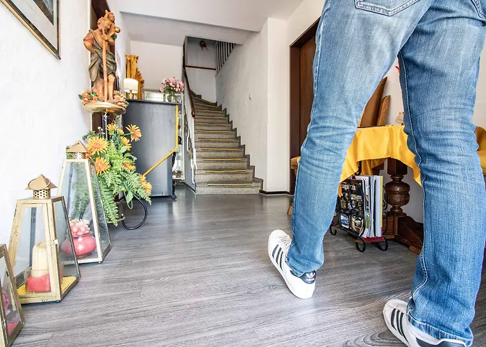 招待所 坦能豪夫旅馆 Lütz