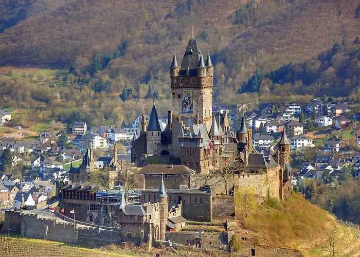 坦能豪夫旅馆 Lütz