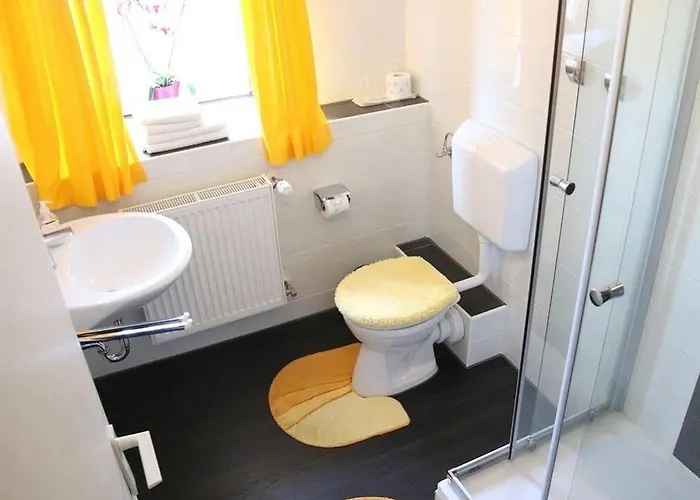 招待所 坦能豪夫旅馆 2*